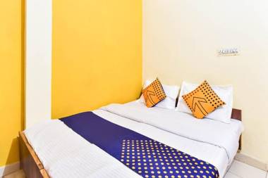 SPOT ON 76494 Hotel Radhe