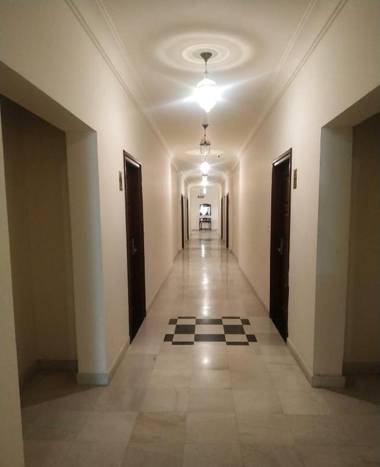 Hotel Raj Bagh Palace