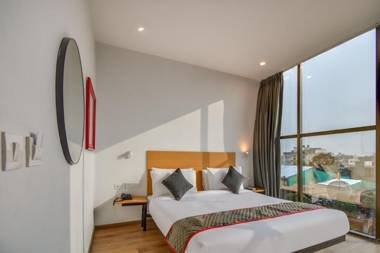 OYO Townhouse 596 Hotel KG Estate