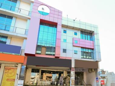 OYO Flagship 77035 Hotel Samar Palace