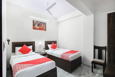 OYO 35787 Hotel Lotus