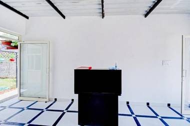 SPOT ON 81000 Hotel Shanti Palace