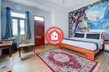 Collection O 81083 Hotel Pav