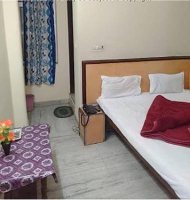 POP 83450 Hotel K Kalpana Railway Station