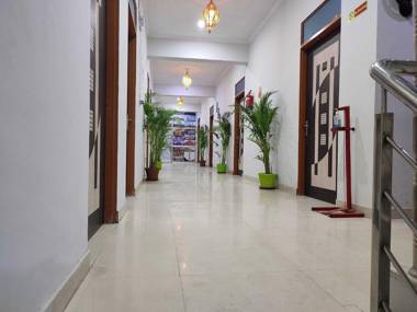 OYO 83684 The Nine Hotel Mansarovar