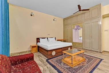 OYO 82265 Hotel Om Naman