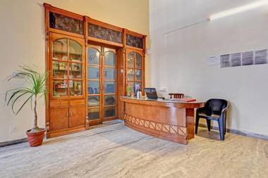 OYO 82265 Hotel Om Naman