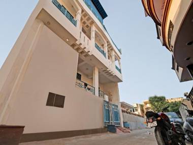 Collection O 84946 Hotel Twilight Classic