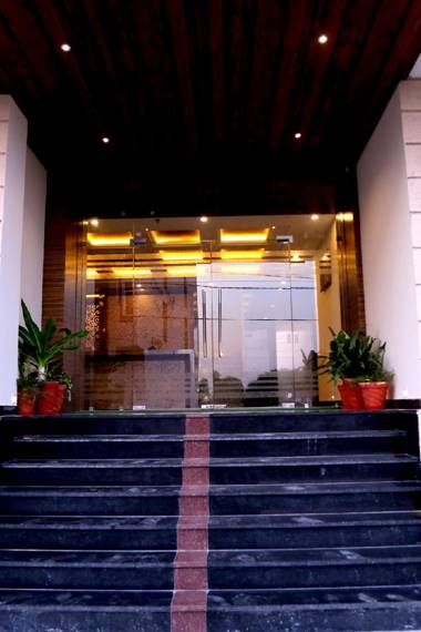 HOTEL GRAND KUKAS RESIDENCY