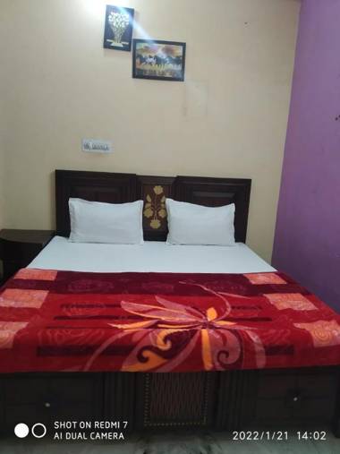 OYO 85823 Ana Palace