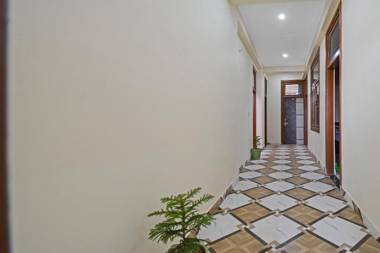 OYO Flagship 87823 Hotel Kalot