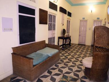 OYO 87552 Ad-1 Hotel