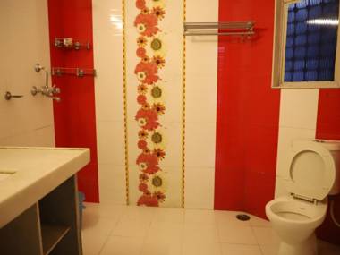 OYO 87552 Ad-1 Hotel