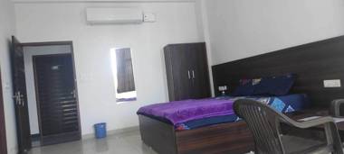 Collection O 88420 Kesari Hotel