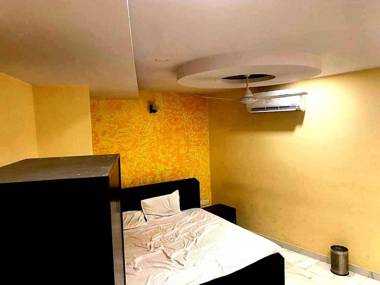 OYO 88843 My Hotel Daksh