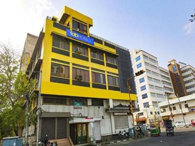 FabHotel Jaipur Emerlad