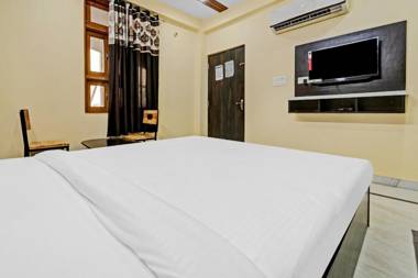 Townhouse 1027 Samrat hotel & restaurant