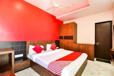 OYO 91069 Ridam Hotel