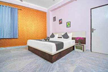 Capital O 90596 Hotel Arya Inn