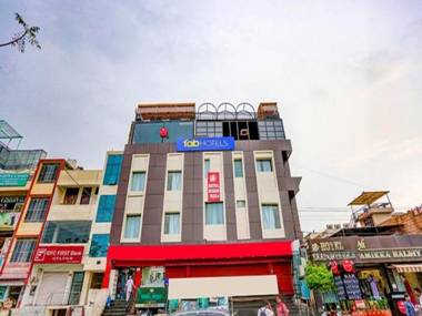 FabHotel Season Park 2