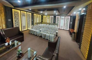 Hotel Meenakshi Palace