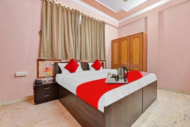 OYO Flagship 93038 Hotel Regal Stay