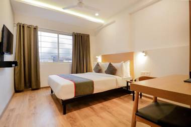 OYO Townhouse 327 C21 Mall