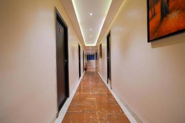 FabHotel Imperial Regency