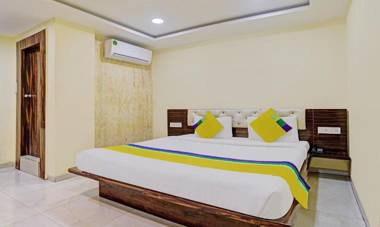 Treebo Trip Grand Vardhaman Bombay Hospital