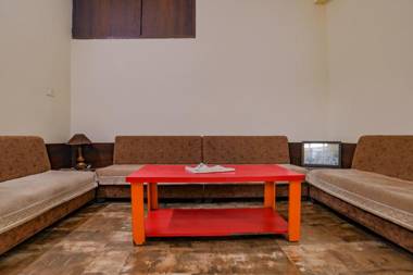 FabExpress Royal Palace Inn