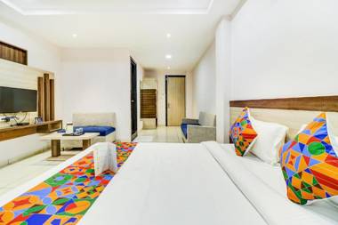 FabHotel Pishori Inn