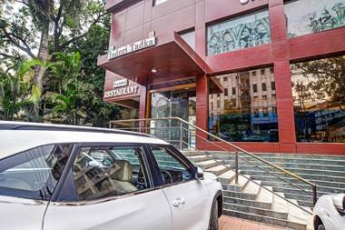 Townhouse OAK Utsav Residency