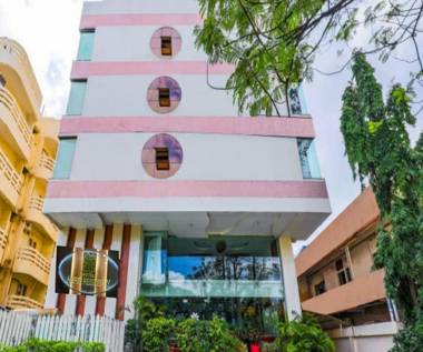 CherryStay Amrit Residency