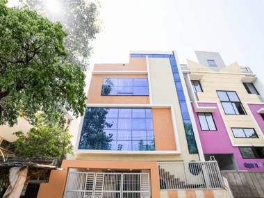 OYO 79670 Flagship Hotel Blue Tick