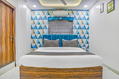 Collection O 82620 Vpawar Hotel & Restaurant