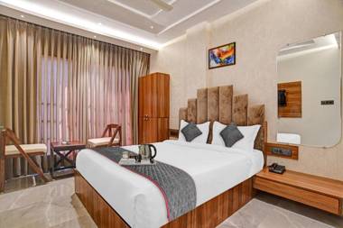 Townhouse 851 Hotel Saurabh Inn