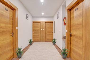 Capital O 88045 Hotel Rush Imperial