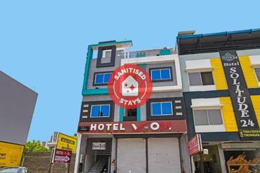 Capital O 90345 V Om