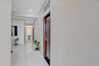 Capital O 90345 V Om