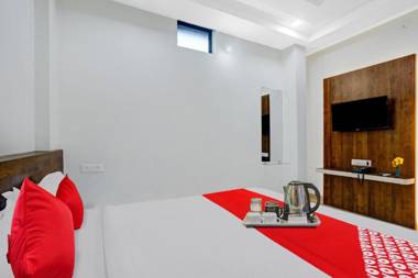 OYO Flagship 92690 Hotel Jayesh Inn