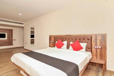 Capital O 24450 Hotel Surabhi