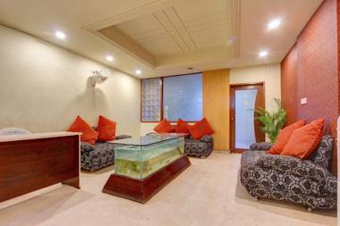 OYO Flagship 11376 Hotel Golden Park( VVG Grand)