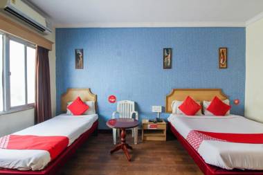 OYO 12237 Luxury Villas