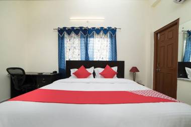 OYO 40077 Cyber Suites