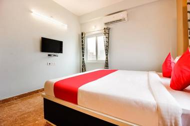 OYO 41679 Sri Balaji Grand