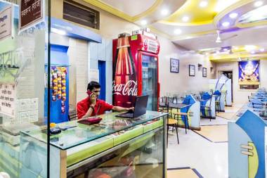 OYO 63021 Hotel Hill 9