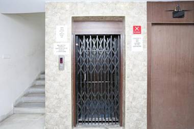 OYO 6651 Hotel Srujana Stay Inn