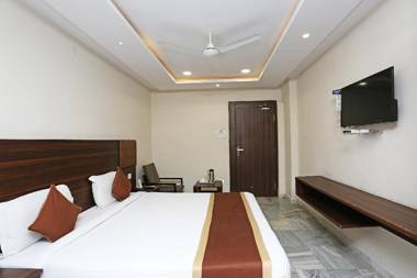 OYO 6651 Hotel Srujana Stay Inn