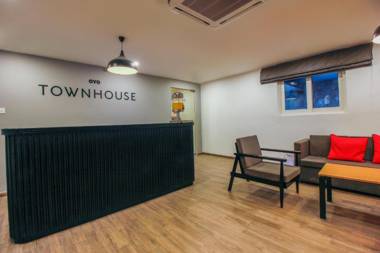 OYO Townhouse White Ridge 112 Shivam Road