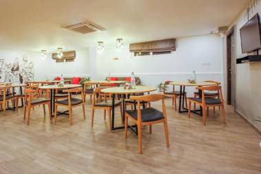 OYO Townhouse White Ridge 112 Shivam Road